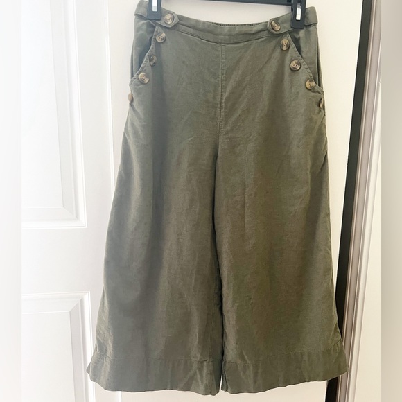 American Eagle Outfitters Pants - American Eagle - Olive Culotte Pants - Women's Medium